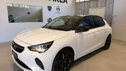 Usata Opel Corsa Design & Tech 75 CV (55 kW) 2023 Bianco Utilitaria