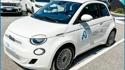 Usata Fiat 500e Icon 86 kW (118 CV) 2022 Bianco Berlina