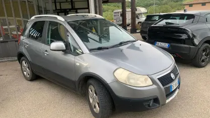 Usata Fiat Sedici 135 CV (99 kW) 2008 Grigio SUV