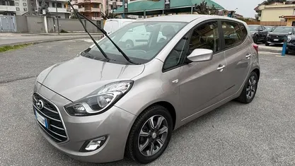Usata Hyundai i20 Xpossible 90 CV (66 kW) 2018 Grigio Berlina