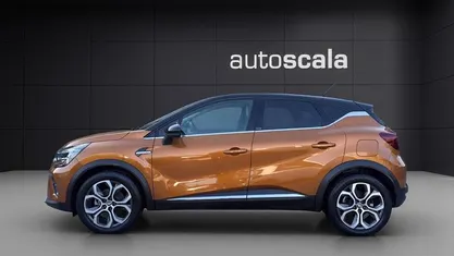 Vari colori Usata 2022 Renault Captur Intens SUV | 17.990 € (Buon prezzo)