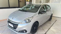 Grigio Usata 2018 Peugeot 208 Allure Due volumi | 8500 € (Buon prezzo)