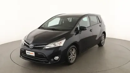 Usata Toyota Verso Active 111 CV (81 kW) 2015 Blu Monovolume