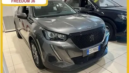 Grigio Usata 2020 Peugeot 2008 Allure SUV | 13.490 € (Ottimo prezzo)