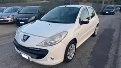 Bianco Usata 2010 Peugeot 206 Tre volumi | 3800 € (Buon prezzo)
