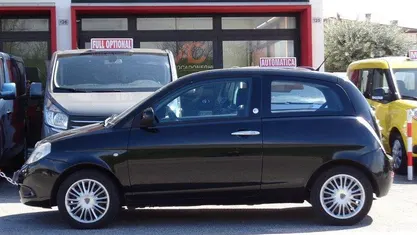 Usata Lancia Ypsilon 77 CV (56 kW) 2010 Utilitaria