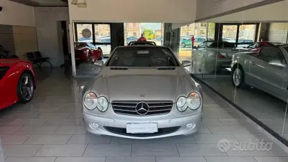 Begagnad Mercedes SL500 Avantgarde 306 HK (225 kW) 2001 Grå Cab