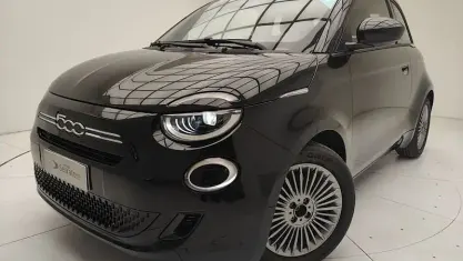 Nuova Fiat 500 65 CV (47 kW) 2025 Nero Berlina
