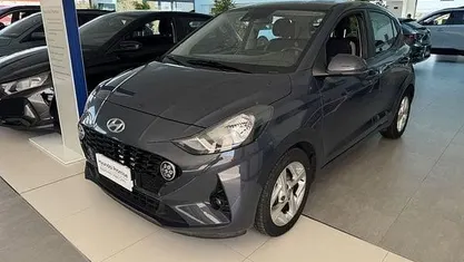 Usata Hyundai i10 67 CV (49 kW) 2023 Grigio Utilitaria