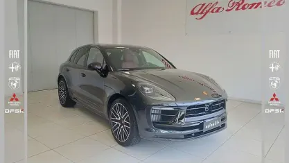 Usata Porsche Macan Chrono 381 CV (280 kW) 2024 Grigio scuro SUV