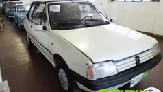Bianco Usata 1990 Peugeot 205 Cabrio | 3200 €