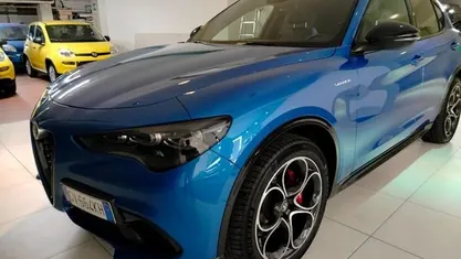 Usata Alfa Romeo Stelvio Veloce 210 CV (154 kW) 2024 Blu SUV