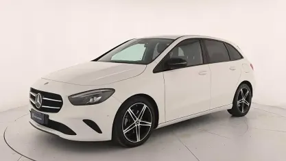 Usata Mercedes B180 116 CV (85 kW) 2022 Bianco polare Utilitaria