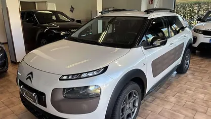 Usata Citroën C4 Shine 99 CV (72 kW) 2014 Bianco SUV