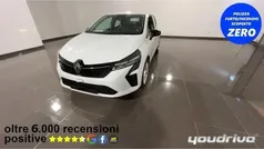 Bianco Nuova 2025 Renault Clio V Evolution Tre volumi | 16.990 € (Buon prezzo)