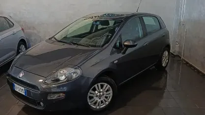 Usata Fiat Punto Lounge 75 CV (55 kW) 2013 Grigio Utilitaria