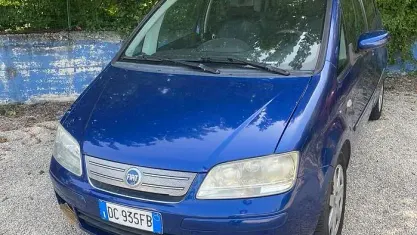 Usata Fiat Idea 90 CV (66 kW) 2006 Bluazzurro Monovolume