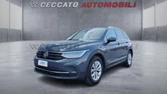 Grigio Usata 2023 VW Tiguan Life SUV | 29.355 € (Ottimo prezzo)