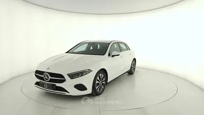 Usata Mercedes A180 Advanced 116 CV (85 kW) 2025 Bianco polare Berlina