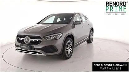 Usata Mercedes GLA200 150 CV (110 kW) 2021 Grigio SUV