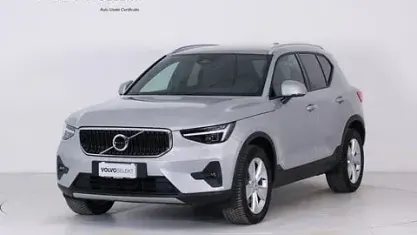 Usata Volvo XC40 Core 163 CV (119 kW) 2025 Argento SUV
