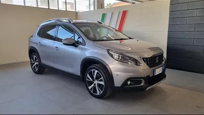 Usata Peugeot 2008 Allure 99 CV (72 kW) 2017 Grigio SUV