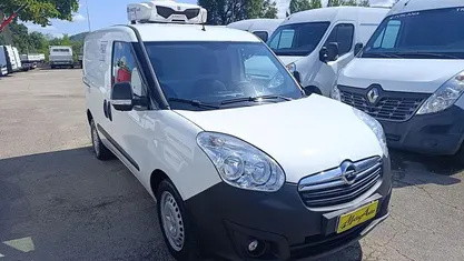 Bianco Usata 2015 Opel Combo Monovolume | 8900 € (Cara)