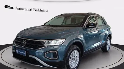 Usata 2023 VW T-Roc Life SUV | 25.400 € (Buon prezzo)