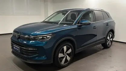 Begagnad VW Tiguan Edition 150 HK (110 kW) 2025 Blå SUV