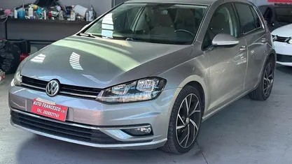 Grigio Usata 2019 VW Golf VII Executive Tre volumi | 14.500 € (Buon prezzo)