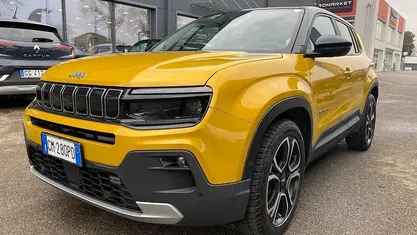 Giallo Usata 2023 Jeep Avenger Summit SUV | 20.500 € (Buon prezzo)