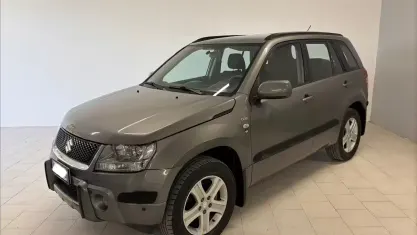 Usata Suzuki Grand Vitara 129 CV (94 kW) 2007 Grigio SUV