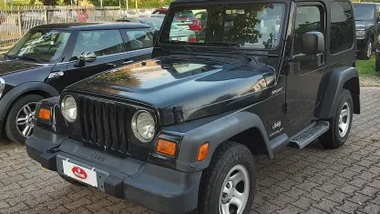 Usata Jeep Wrangler Sport 177 CV (130 kW) 2004 Nero SUV