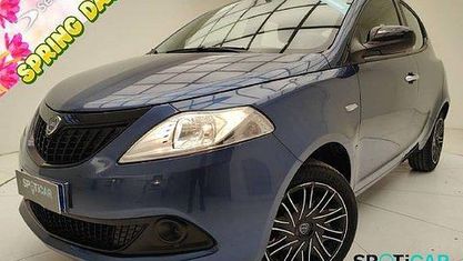Usado Lancia Ypsilon S 70 HP (51 kW) 2024 Azul Citadino