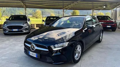 Nero Usata 2020 Mercedes A180 Business Tre volumi | 19.500 € (Buon prezzo)