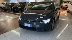 Grigio Usata 2023 VW Golf VIII Life Due volumi | 24.990 € (Buon prezzo)