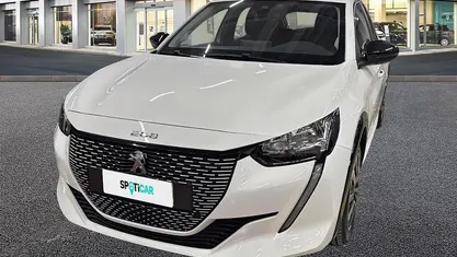 Usata Peugeot e-208 Active 100 kW (136 CV) 2024 Utilitaria