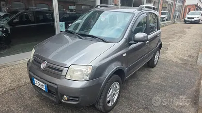 Usata Fiat Panda 4x4 Climbing 75 CV (55 kW) 2011 Utilitaria