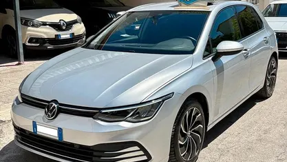 Usata VW Golf VII 116 CV (85 kW) 2021 Grigio Utilitaria