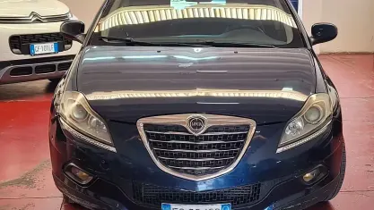Usata Lancia Delta 190 CV (139 kW) 2011 Blu Utilitaria