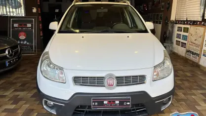 Usata Fiat Sedici 135 CV (99 kW) 2010 Bianco SUV