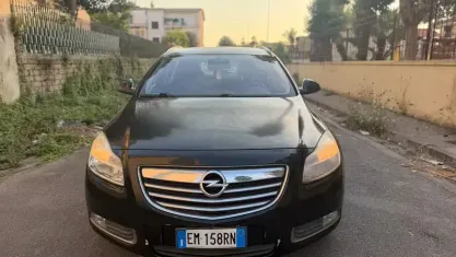 Usata Opel Insignia Cosmo 160 CV (117 kW) 2012 Nero Station wagon