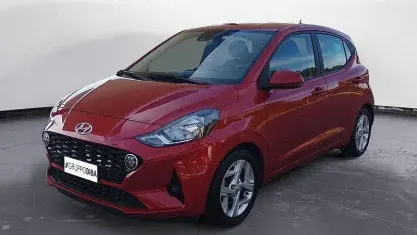 Usata Hyundai i10 100 CV (73 kW) 2023 Rosso Utilitaria