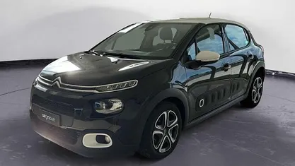 Bianco Usata 2017 Citroën C3 Live Due volumi | 9900 € (Molto cara)