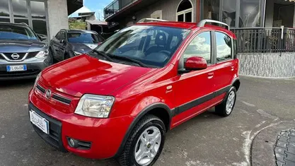 Rosso Usata 2013 Fiat Panda 4x4 Climbing Due volumi | 7999 € (Buon prezzo)