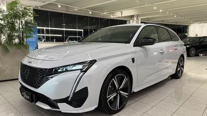 Usata Peugeot 308 GT 131 CV (96 kW) 2025 Bianco okenite Station wagon