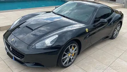 Usata Ferrari California 460 CV (338 kW) 2010 Nero(met.) Cabrio