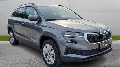 Grigio graphite metallizzato Usata 2025 Skoda Karoq Selection SUV | 30.900 € (Buon prezzo)