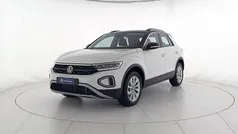 Pure white nero Usata 2024 VW T-Roc Life SUV | 27.400 € (Ottimo prezzo)