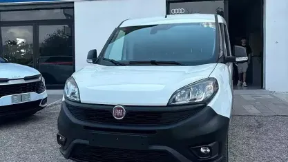 Usata Fiat Doblò S 105 CV (77 kW) 2022 Bianco Monovolume